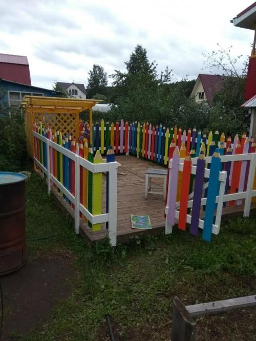 Сделал на участке своими руками вот такую весёлую площадку для сына. 04