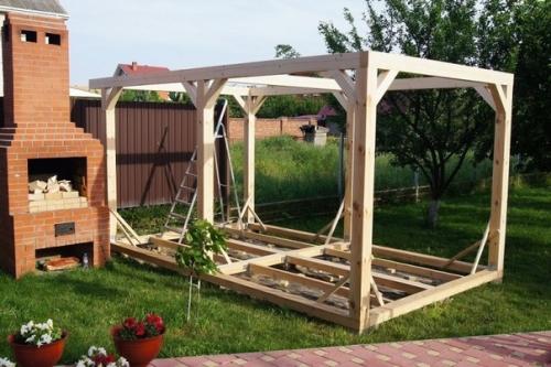 Открытая беседка с мангалом - наше любимое место отдыха. 01