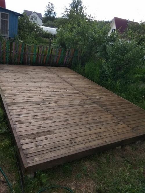 Сделал на участке своими руками вот такую весёлую площадку для сына. 01