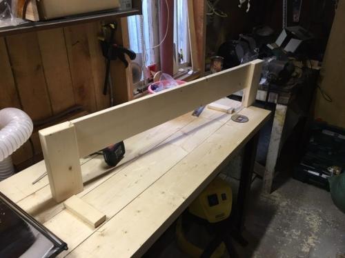 Своими руками кровать на дачу смастерил. 06