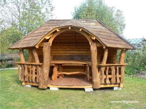 Беседка из натурального дерева. 03