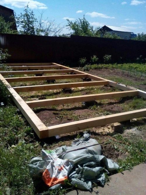 Вдвоём построили этим летом летнюю кухню - скромно и экономично. 01