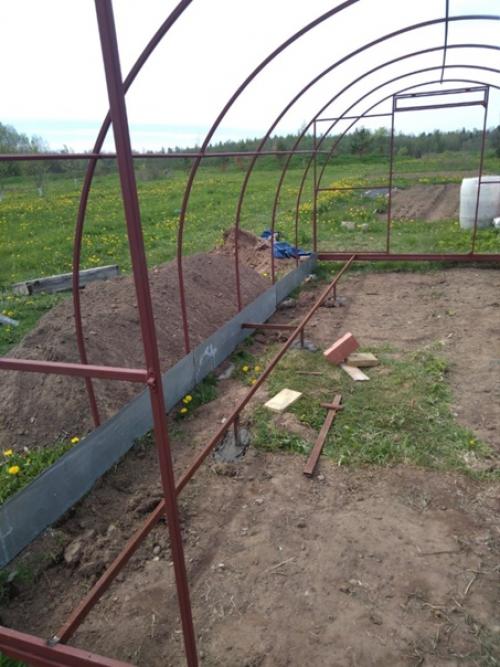 Муж устанавливал один, моя помощь была минимальной. 01