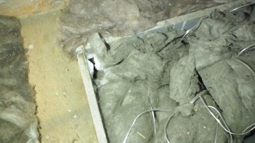 В холода решил проверить потолок на предмет утечек тепла. 02