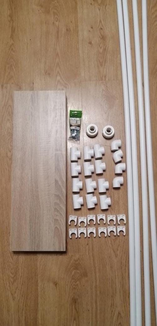 Соорудил разборную полку под ящики с рассадой. 01