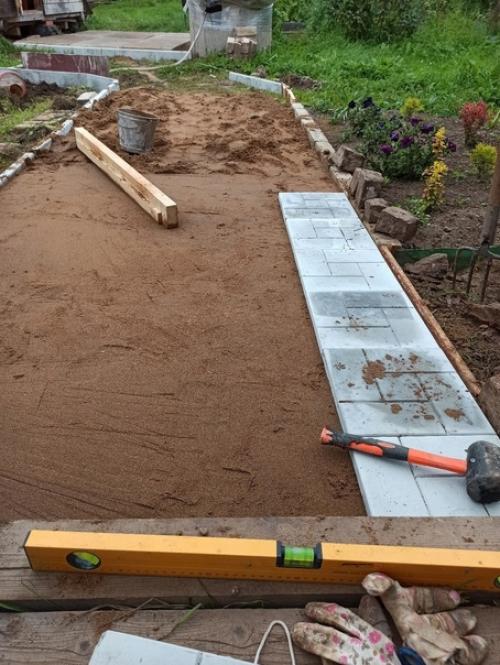 Опыта не было, но был отпуск - вот результат. 01