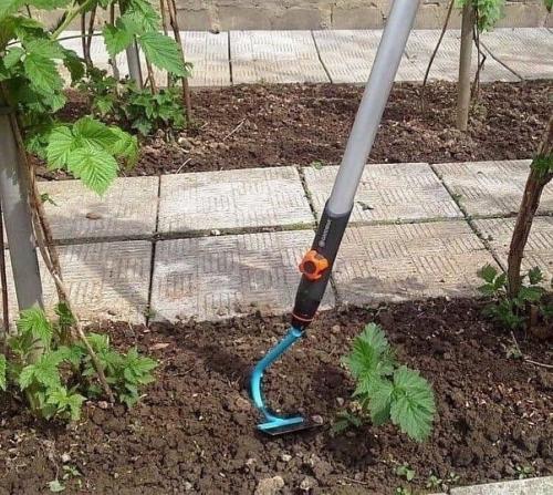 Отличное обустройство малинового садика. 02