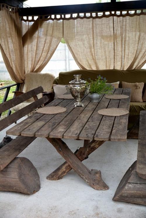 Очень люблю свою дачу и эту беседку: муж построил, мы с детьми с любовью обустраивали. 06