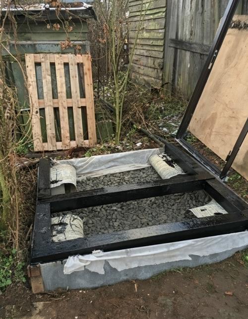 Базовая конструкция реализована по проверенной и надежной схеме: 01