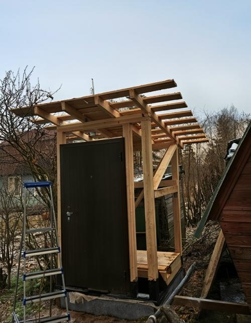 Базовая конструкция реализована по проверенной и надежной схеме: 02