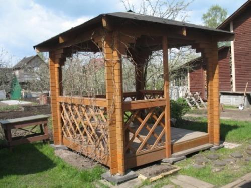 Беседка и времена года.