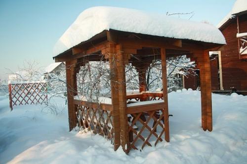 Беседка и времена года. 02