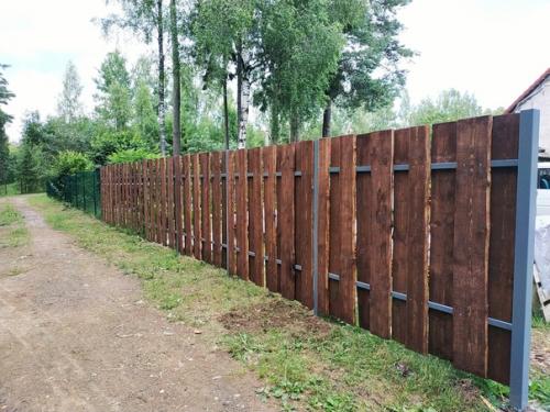 Ваша критика приветствуется - смастерил своими руками вот такой дачный забор. 01