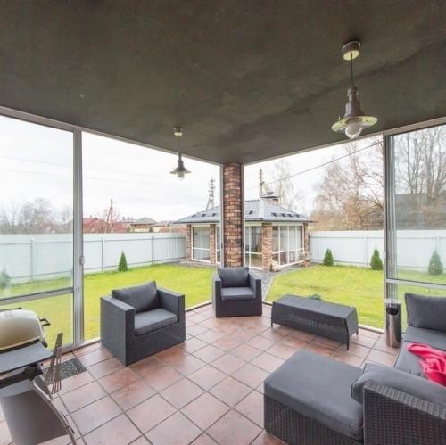 Сделали остекление - очень удобно. 02