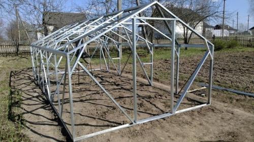 Теплица своими руками из металлопрофиля и поликарбоната.