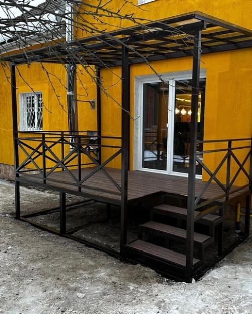 Изготовили и установили террасу с настилом из дпк (пластиковая террасная доска).