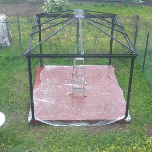 Как строили беседку на даче. 02