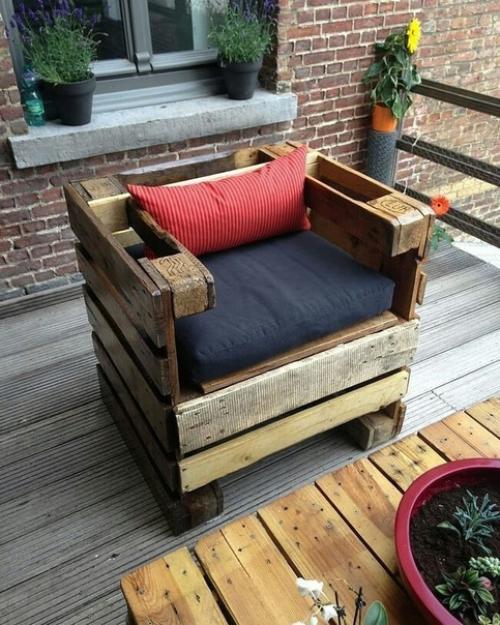 Творения из поддонов неиссякаемы.