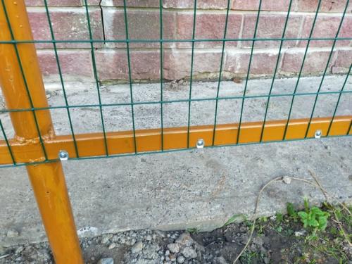 Здравствуйте, сделал шпалеру. 04