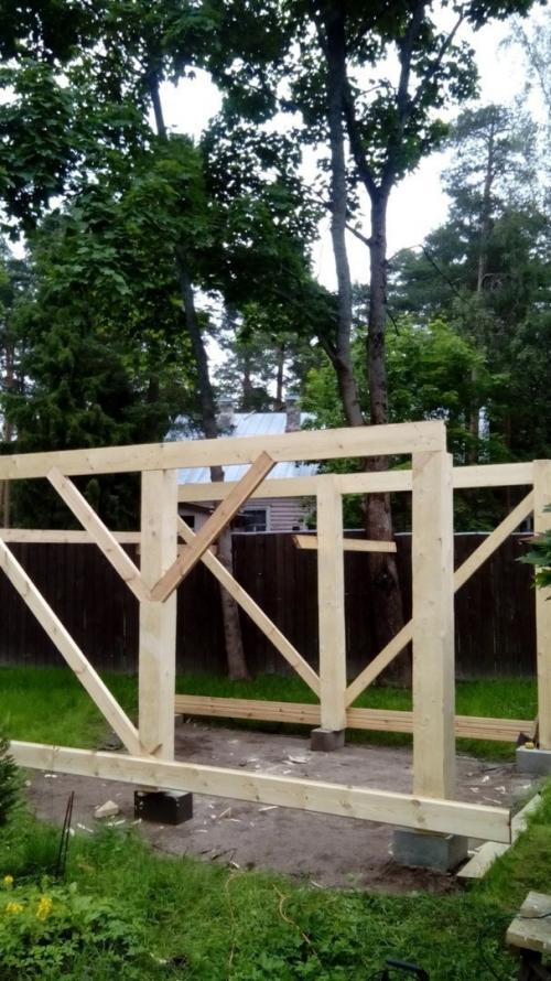 Сделал летом беседочку. 01