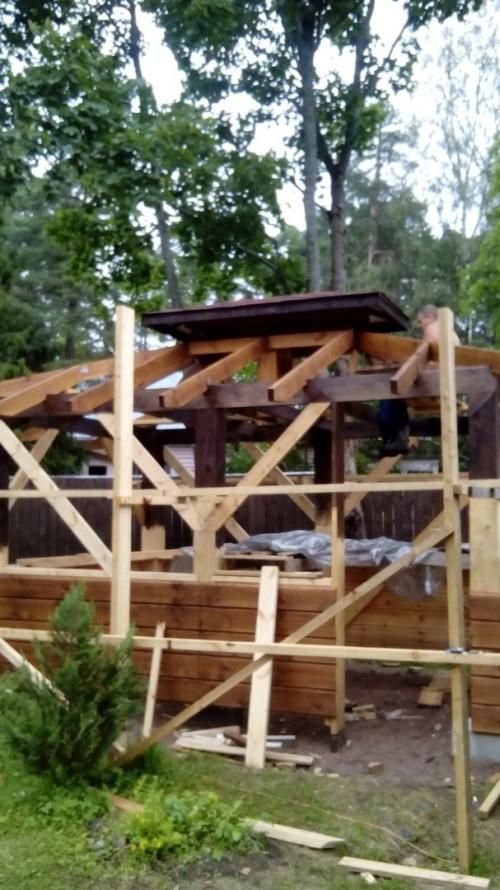 Сделал летом беседочку. 04