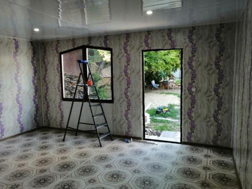 Просторная и светлая летняя, дачная кухня. 02