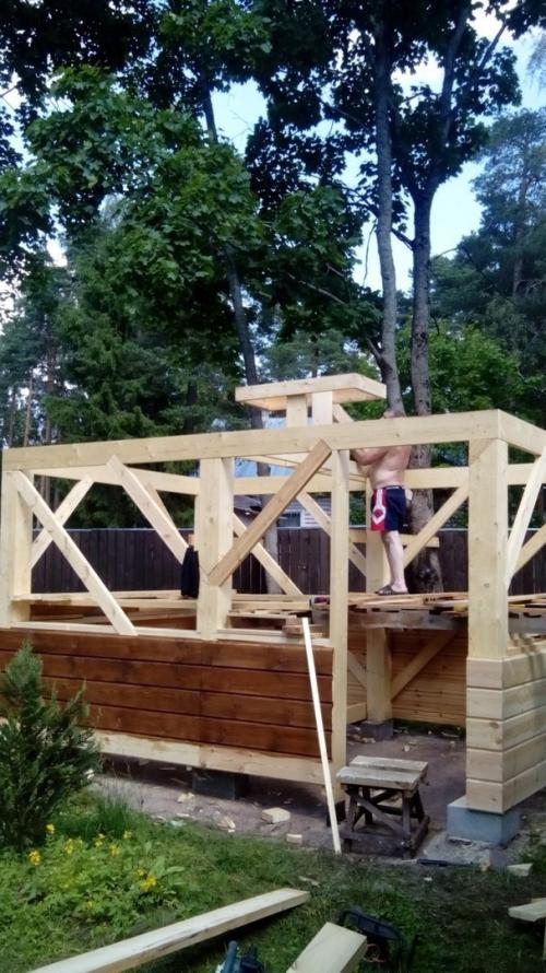 Сделал летом беседочку. 03