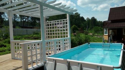 Бассейн на даче с зоной отдыха. 05