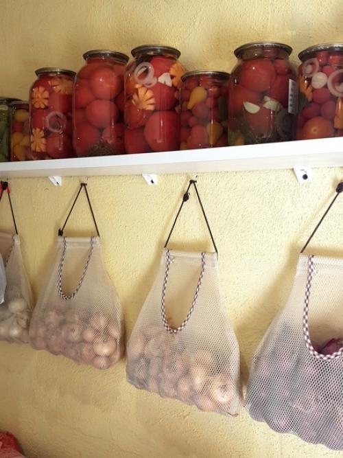 Вот где ручки золотые - запасы трудолюбивой хозяюшки. 07