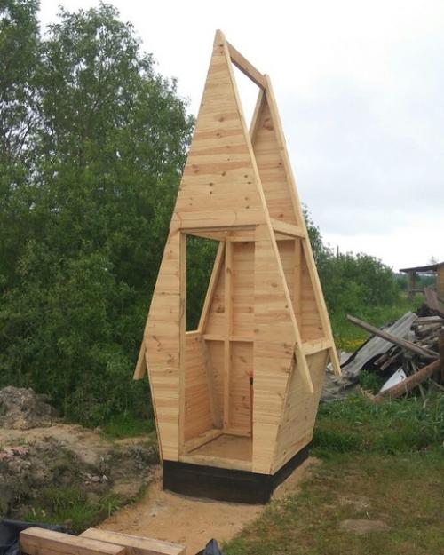 Вот такой туалет мы на нашем новом участке построили. 05