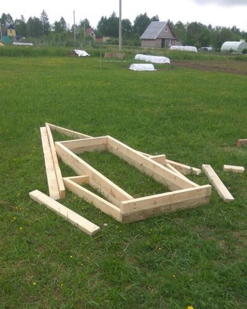 Вот такой туалет мы на нашем новом участке построили. 07