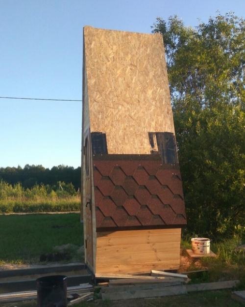 Вот такой туалет мы на нашем новом участке построили. 04