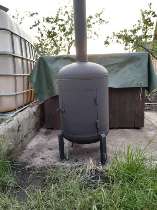 В это лето похоже бассейн не понадобится. 03