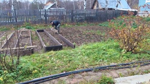 Самый бюджетный вариант возведения высоких грядок. 01