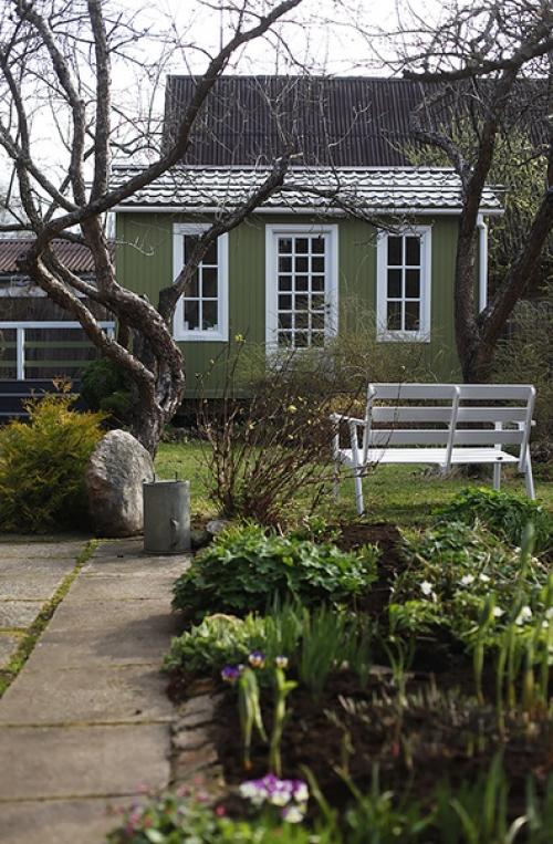 Два года назад мы наконец - то снесли старый сарай - кухню. 05