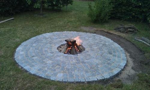 Абсолютно каждый человек любит отдых, и чтобы сделать его более приятнее, существует масса вариантов для таких целей. 04