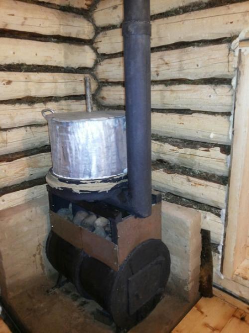 Наша банька.  Всё очень простенько, но мы ей очень рады. 04