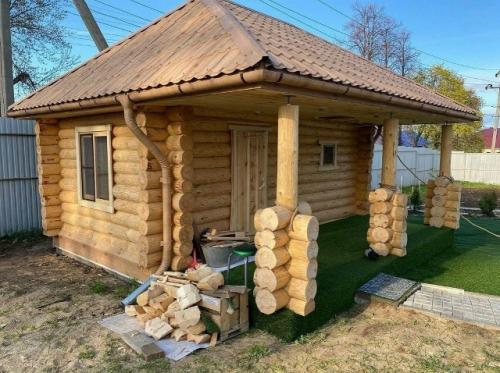 Дачная банька хороша.  