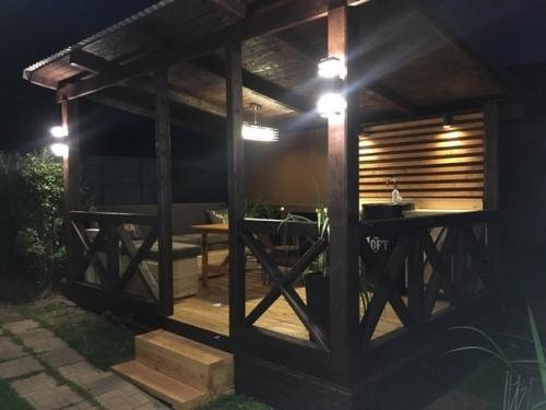 С каким вкусом и мастерством всё сделано, отсюда никуда не захочется уезжать. 04