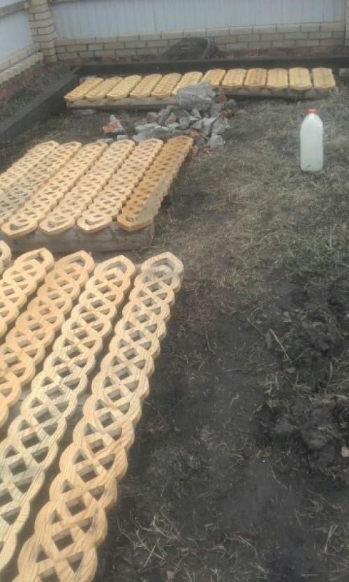 Доброго всем дня сделала наличники на окна. 01