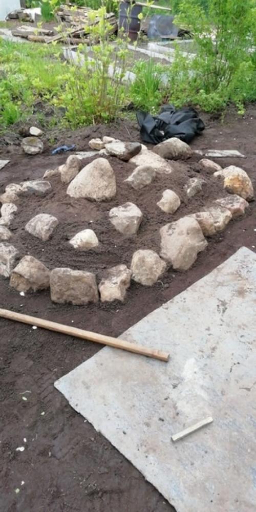 Процесс создания зелёного ковра и результат. 03