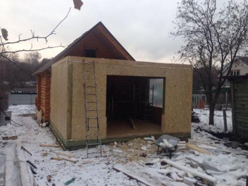 За счёт пристройки жилое пространство дома расширили. 02