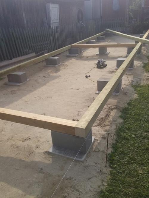 Хозблок, в котором три помещения различного назначения.